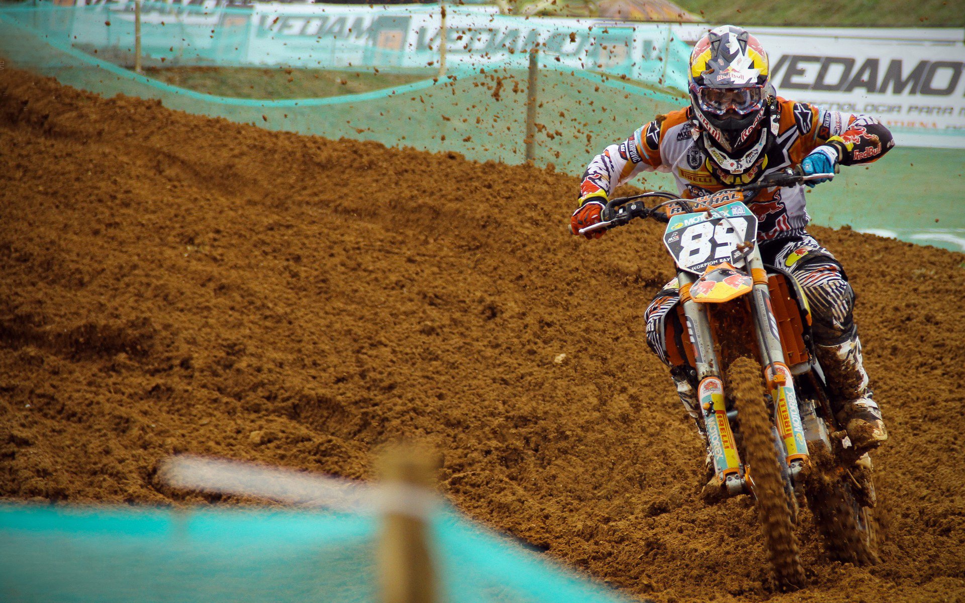 体育新闻中心发布体育新媒体用户增长策略报告,新媒体在大型体育赛事传播中的现状特点与趋势