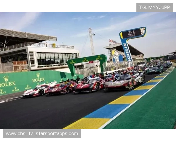 黑池赛车赛道上演“速度与激情”现实版，观众沸腾